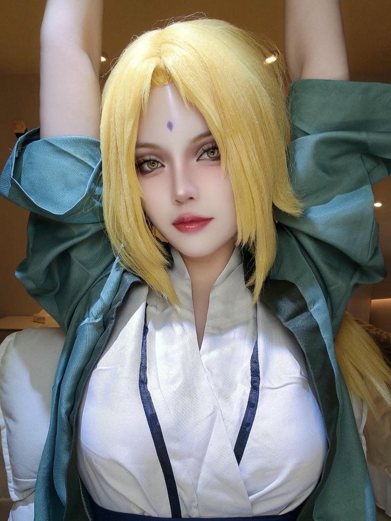 Cosplay tsunade thể hiện sức mạnh nữ ninja huyền thoại