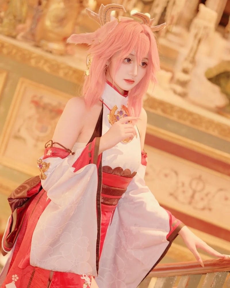Cosplay yae miko nét đẹp huyền bí kết hợp quyến rũ