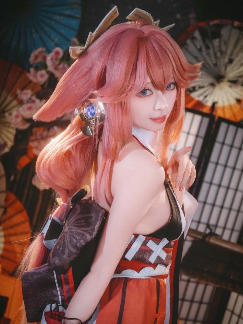 Cosplay yae miko tạo hình fox spirit đầy mê hoặc