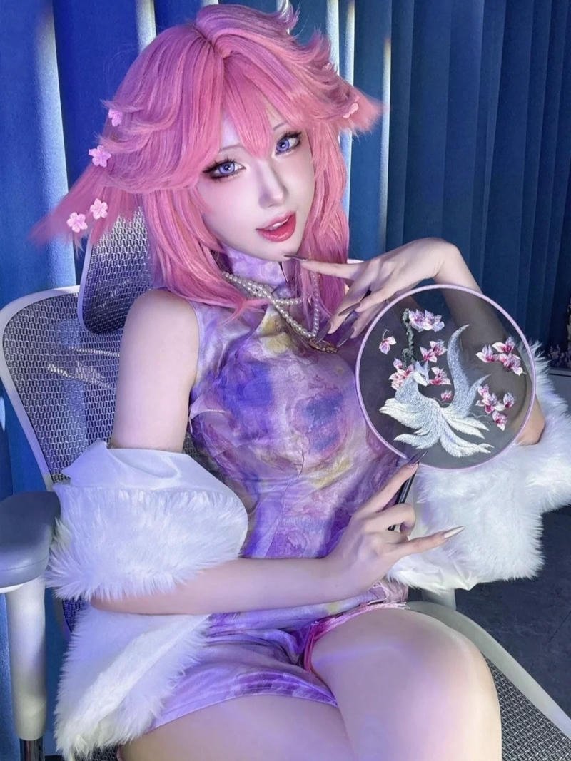 Cosplay yae miko tạo hình pháp sư fox quyến rũ