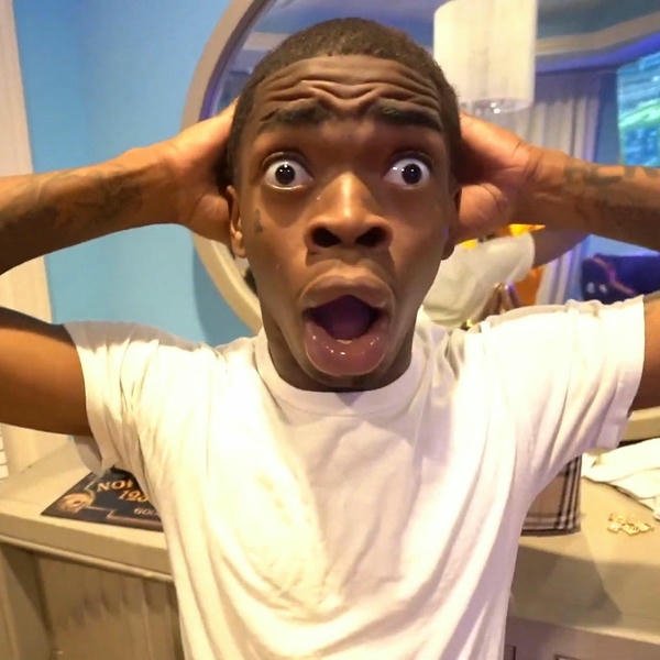 Gương mặt sợ hãi phiên bản hình meme hài hước