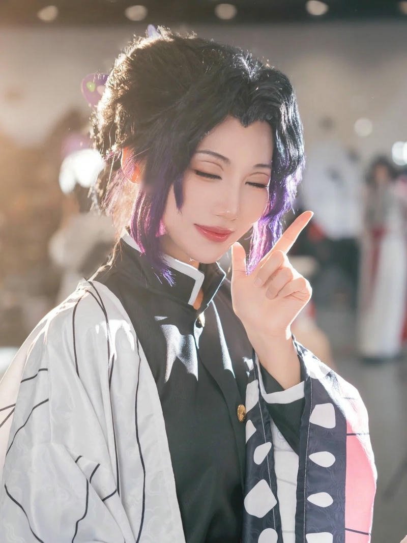 Hình ảnh shinobu hóa thân theo phong cách anime