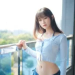 Hình gái xinh khoe hàng gợi cảm cuốn hút