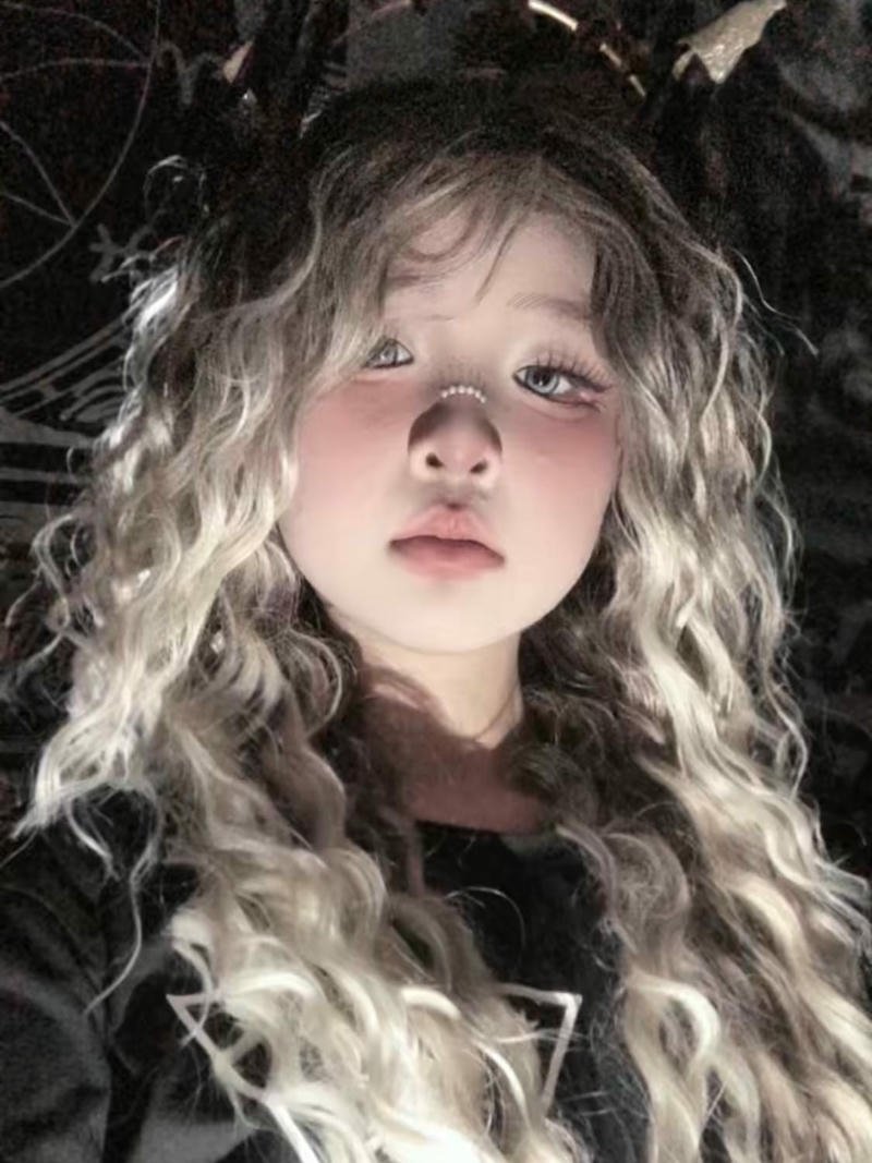 Hóa thân Mai Phương theo nghệ thuật cosplay sinh động