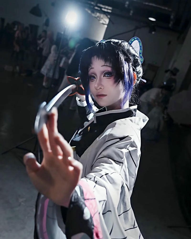 Hóa thân shinobu với tạo hình tinh tế dịu dàng