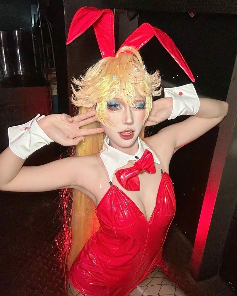 Hóa trang thỏ với phong cách cosplay rất ấn tượng
