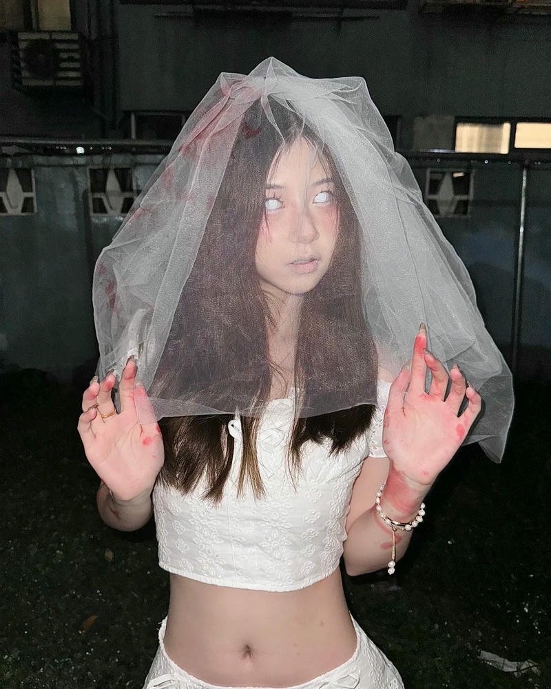 Ma nữ phong cách hóa trang cosplay đầy bí ẩn