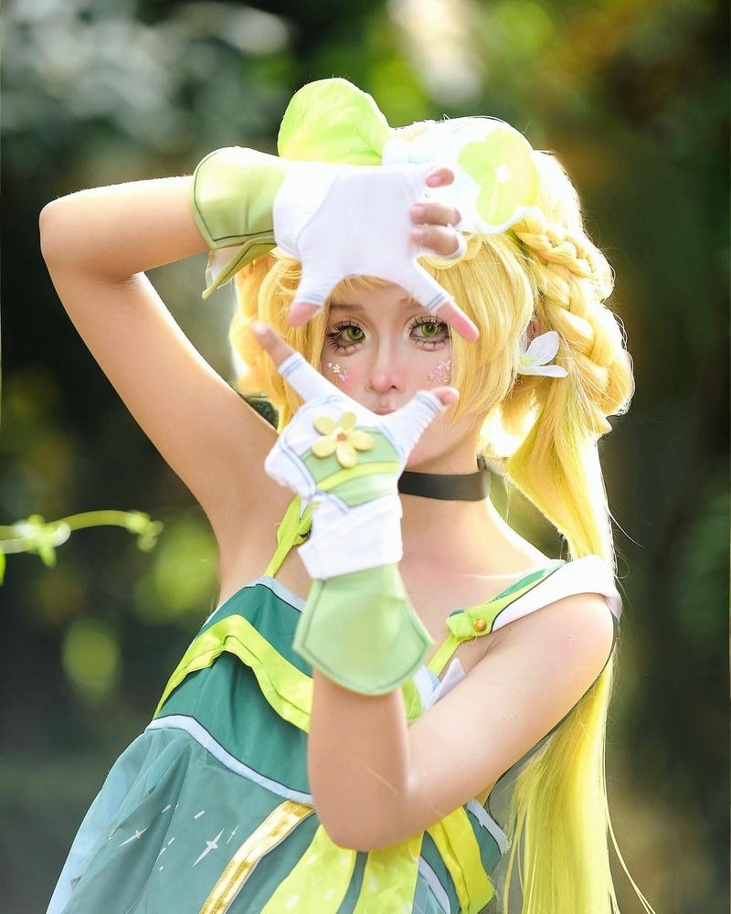Mai Phương cosplay bối cảnh nghệ thuật rất hài hòa