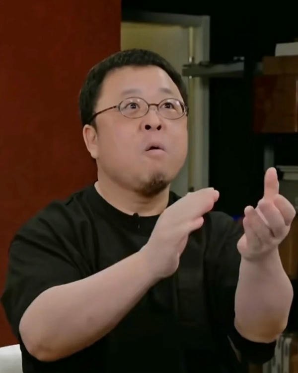 Meme vỗ tay biểu cảm hào hứng tạo không khí