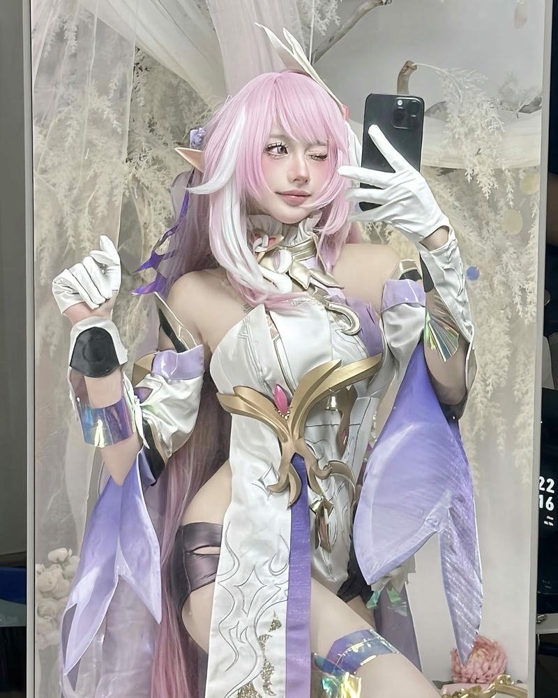 Nguyễn Thị Hà Vi cosplay bối cảnh chụp ảnh đẹp