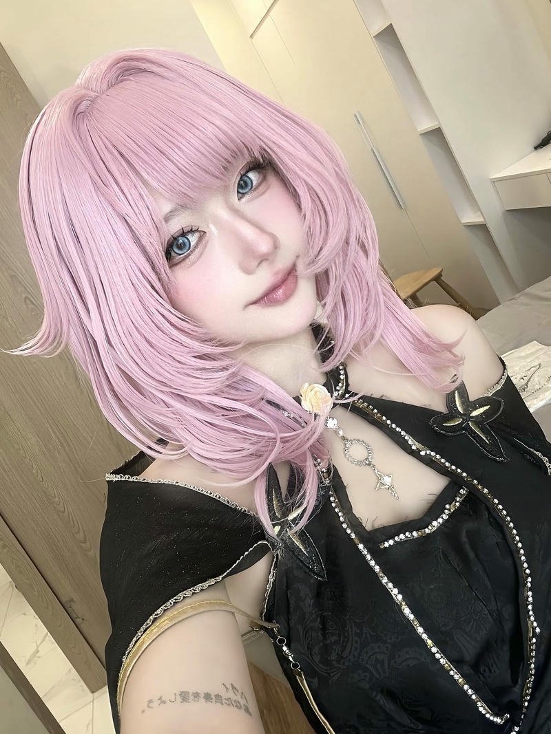 Nguyễn Thị Hà Vi cosplay phong cách đầy ấn tượng