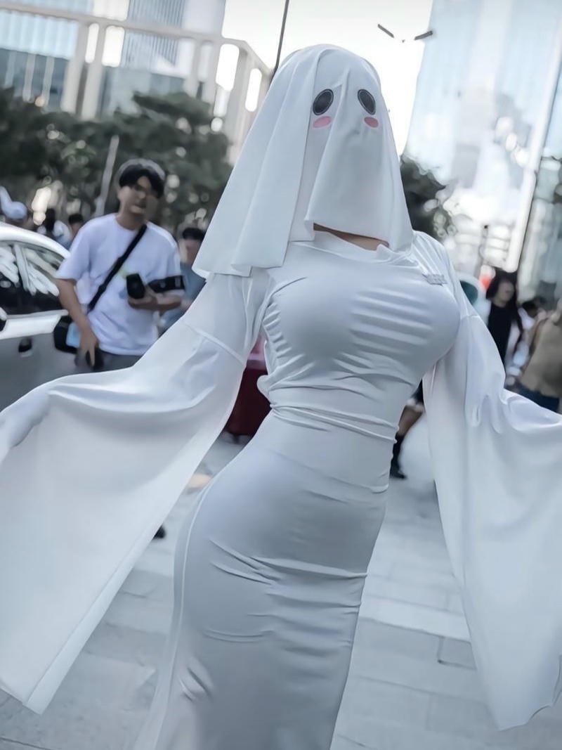 Nhân vật ma nữ được thể hiện qua cosplay đẹp