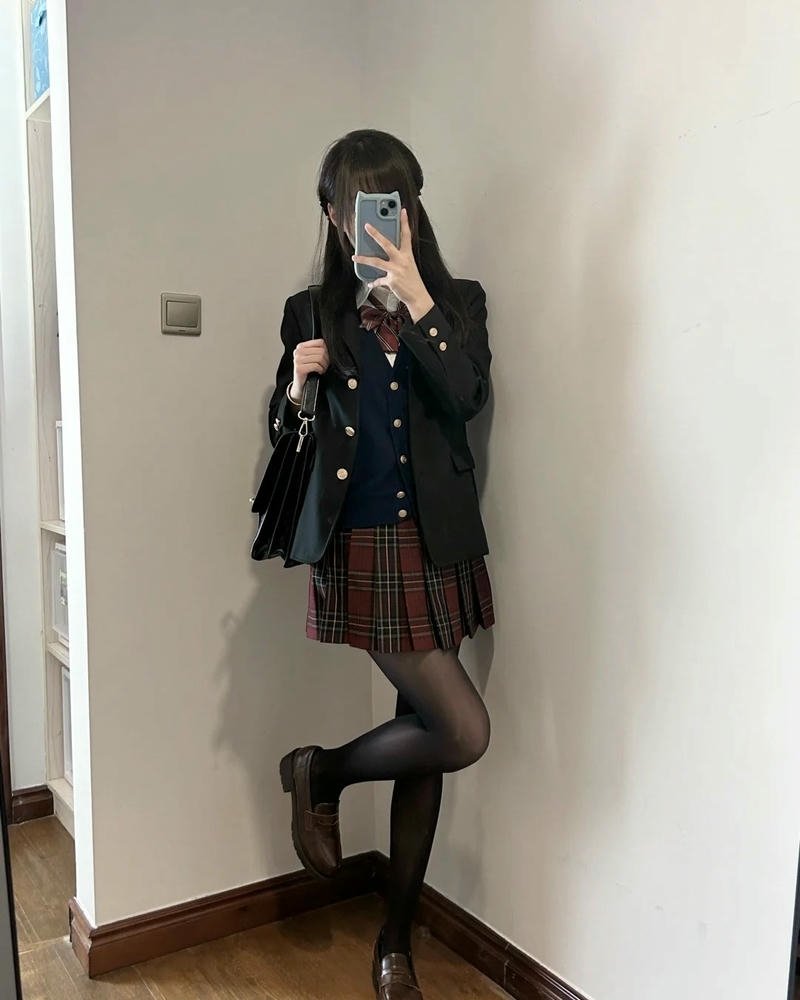 Nữ sinh trong trang phục cosplay phong cách dễ mến