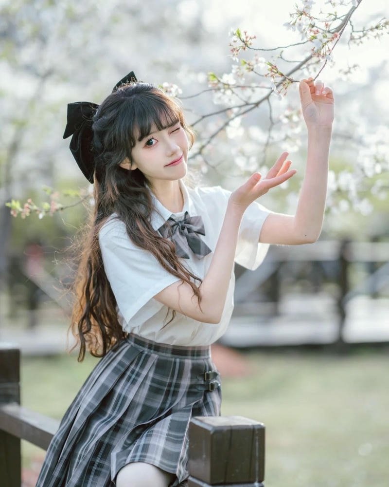 Phong cách cosplay học đường nữ sinh mang nét xinh