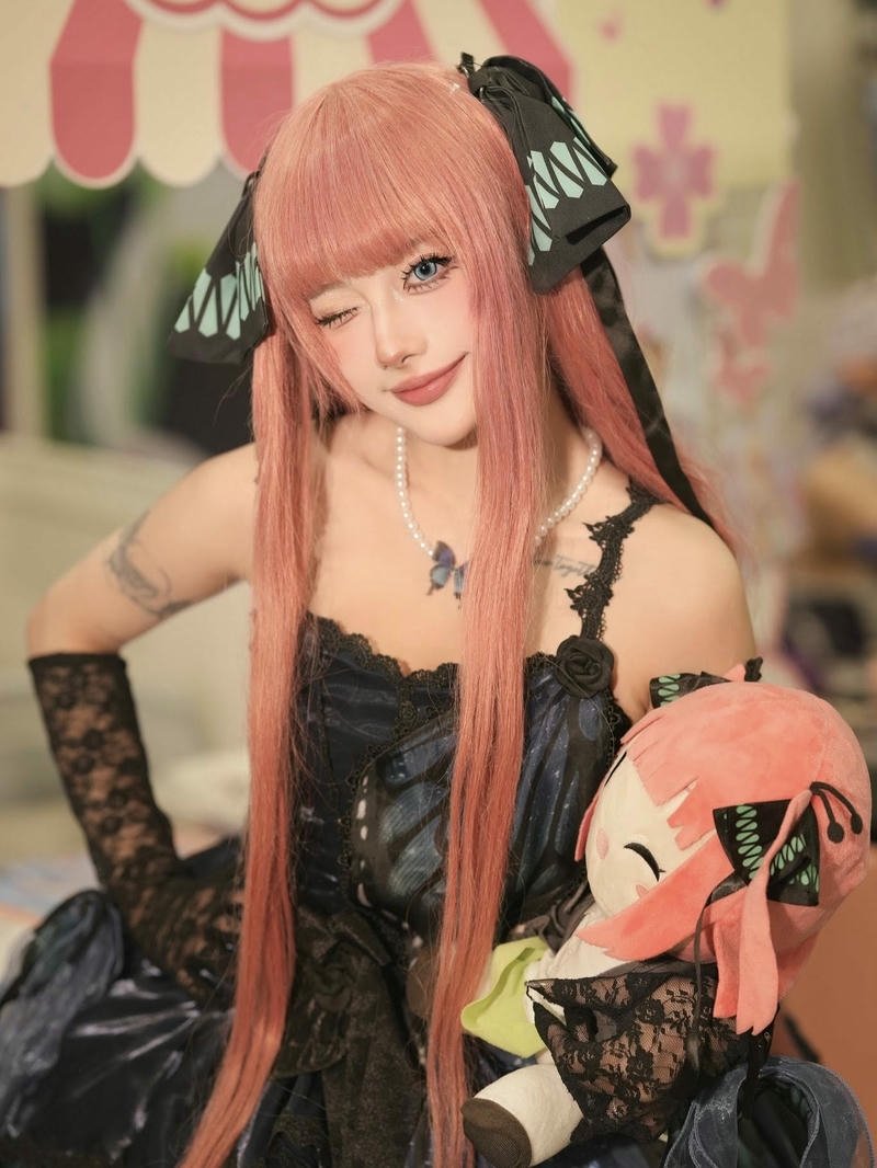 Phong thái Nguyễn Thị Hà Vi trong cosplay nổi bật