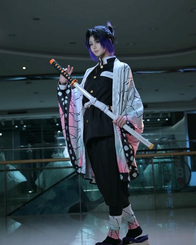Phong thái shinobu thể hiện rõ qua tạo hình cosplay