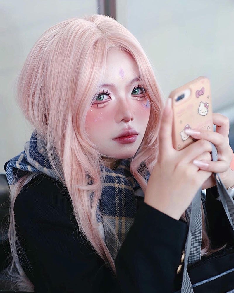 Tạo hình Mai Phương theo phong cách cosplay sáng tạo