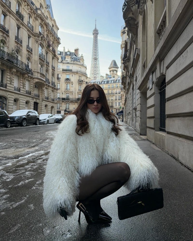 Thời trang châu âu áo lông trắng dạo phố đẹp