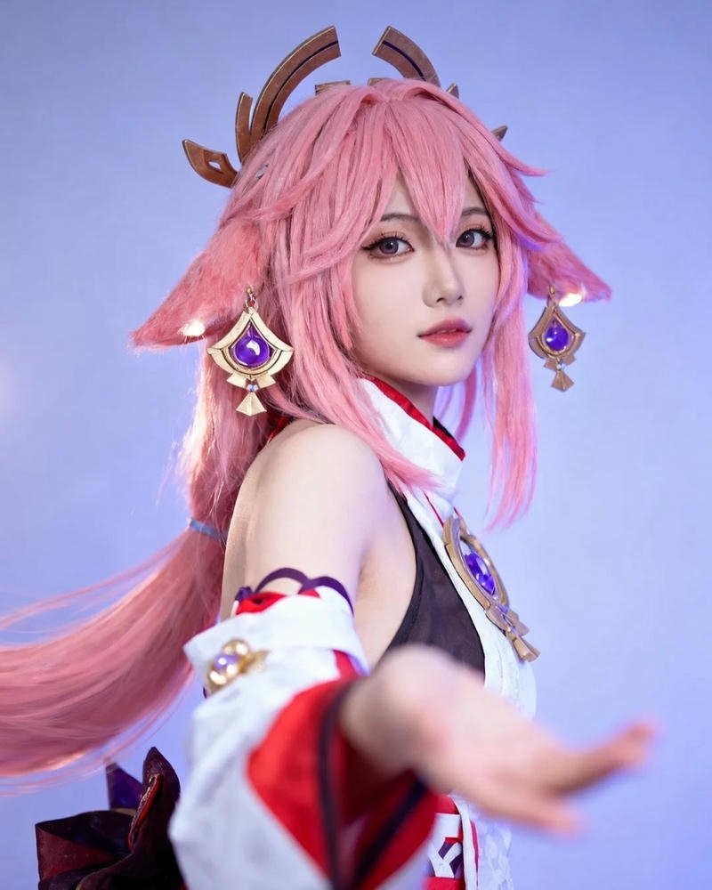 Yae miko genshin xuất hiện qua nghệ thuật cosplay