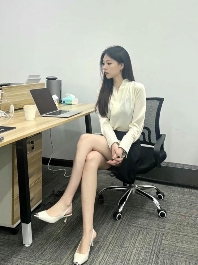 List 284+ ảnh gái văn phòng body nóng bỏng đầy mê hoặc