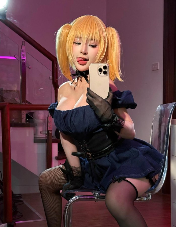 dáng ngồi gợi cảm yuumeilyn cosplay đẹp