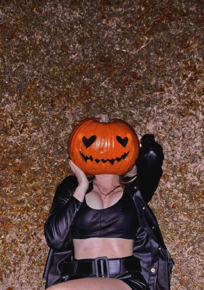 halloween nude thu hút lôi cuốn ánh nhìn