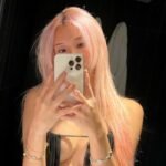 vyvanle onlyfan leak khoe ngực trắng