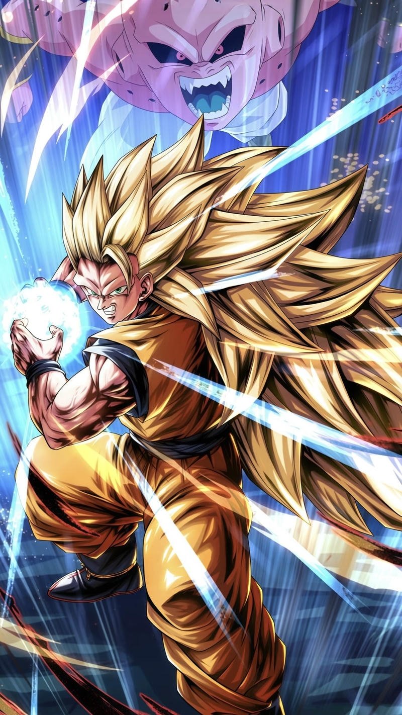 Ảnh SonGoku năng lượng bùng lên quanh cơ thể chiến binh Saiyan