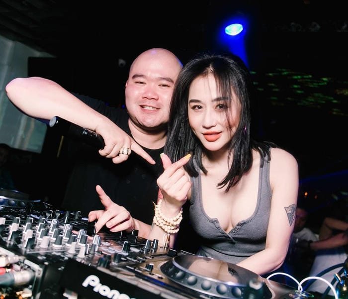 Ảnh đại diện cá tính mang vibe DJ Tiên Moon bikini