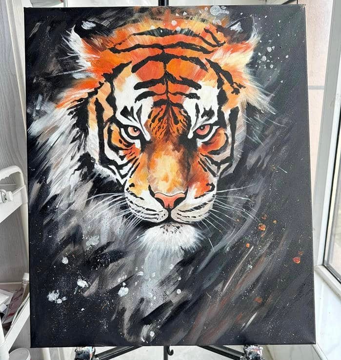 Bức ảnh tranh vẽ con hổ ánh sáng đổ bóng ấn tượng