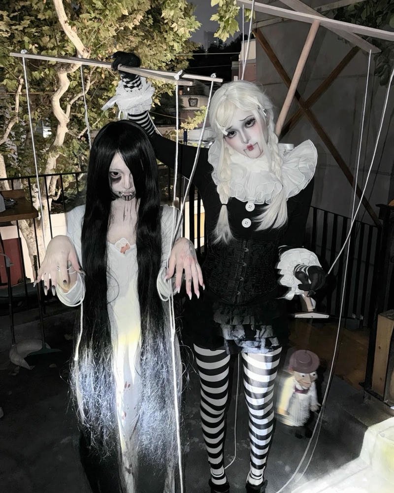 Cosplay ma tạo hình nhân vật siêu thực bóng đêm