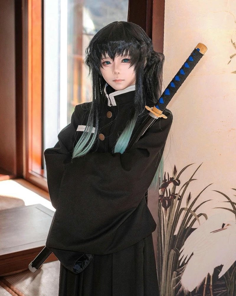 Hà trụ cosplay ánh nhìn cuốn hút giàu cảm xúc