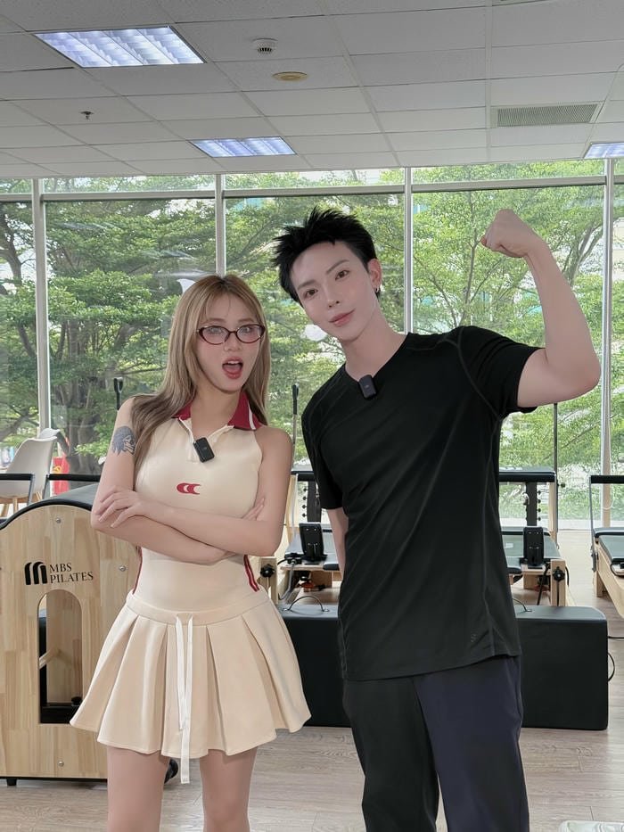 Misthy sexy trong tạo hình tối giản nhưng gợi cảm