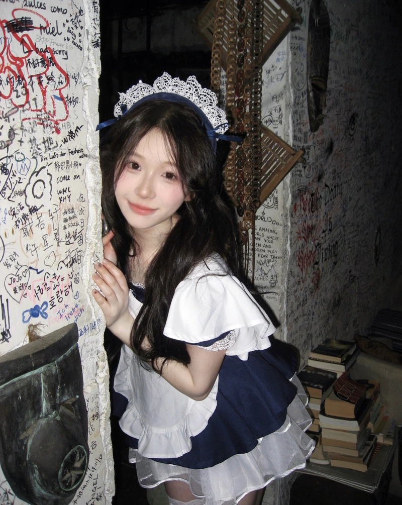 Gái đẹp mặc đồ hầu gái cực xinh