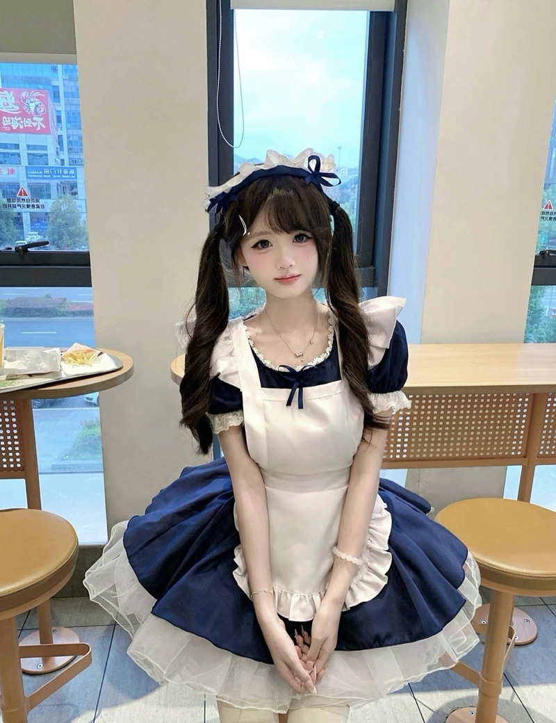 Hình gái xinh mặc đồ hầu gái cute