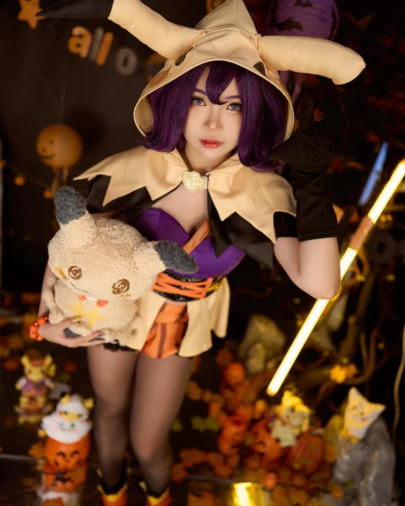 Ảnh nữ coser Zinie Quỳnh hóa thân nhân vật game anime