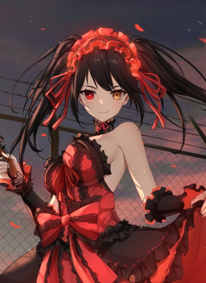 Hình Kurumi anime trong trang phục gothic đỏ đen