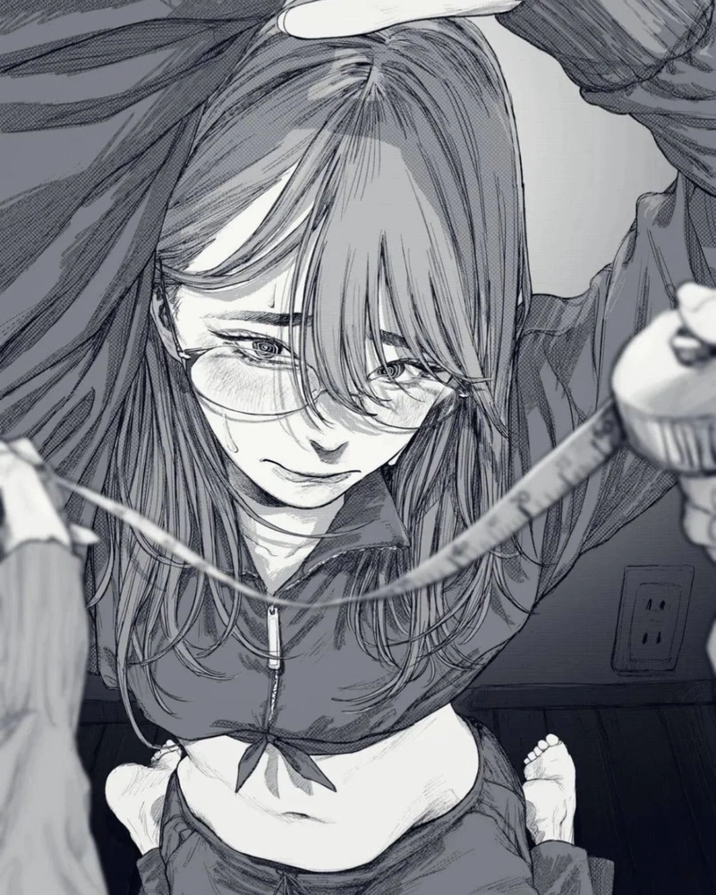 Hình anime trắng đen tạo cảm giác mơ hồ đầy ma mị