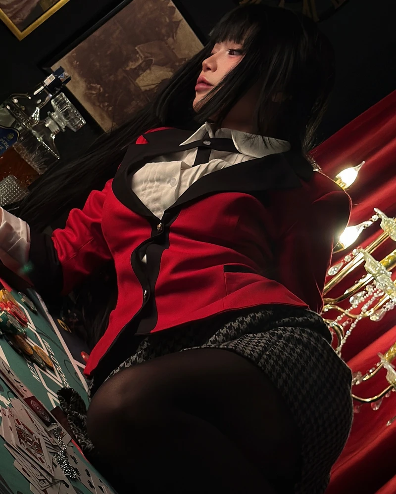 Phong cách fantasy hợp vibe cosplay anime của Zinie Quỳnh