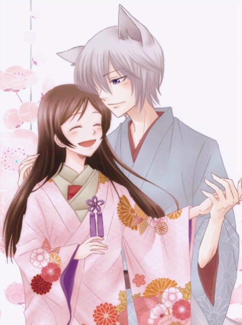 Tomoe với biểu cảm lạnh lùng nhưng cuốn hút