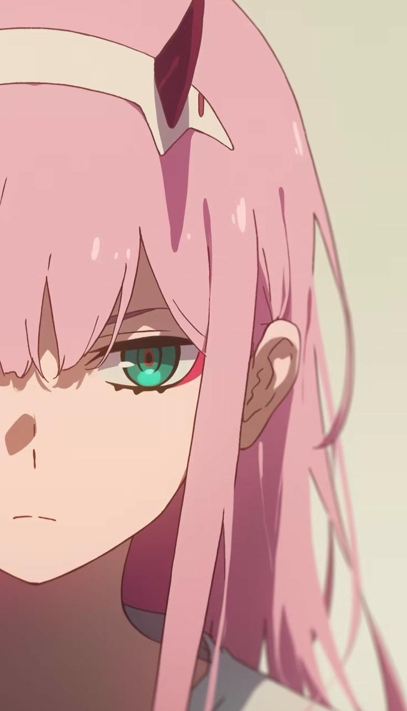 Zero Two với đôi sừng đỏ đặc trưng nổi bật