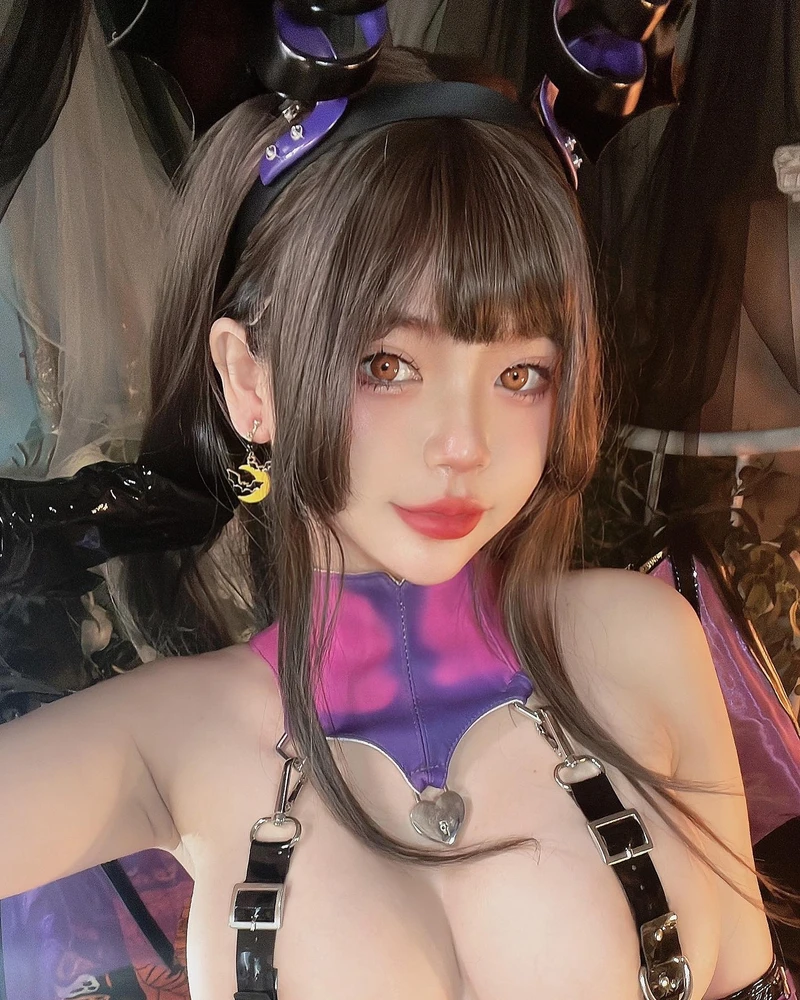 Zinie Quỳnh cosplay fantasy nữ với tóc dài cực nổi bật