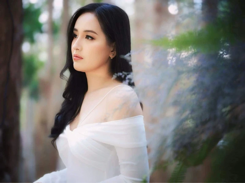 Ảnh bikini sexy Mai Phương Thuý quyến dụ mê ly