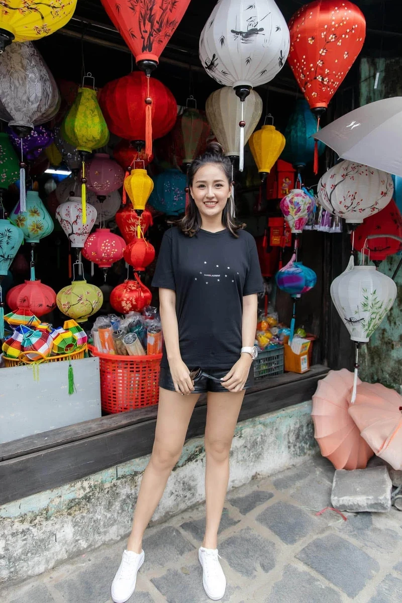 Hình bikini sexy Mai Phương Thuý quyến luyến mê hoặc