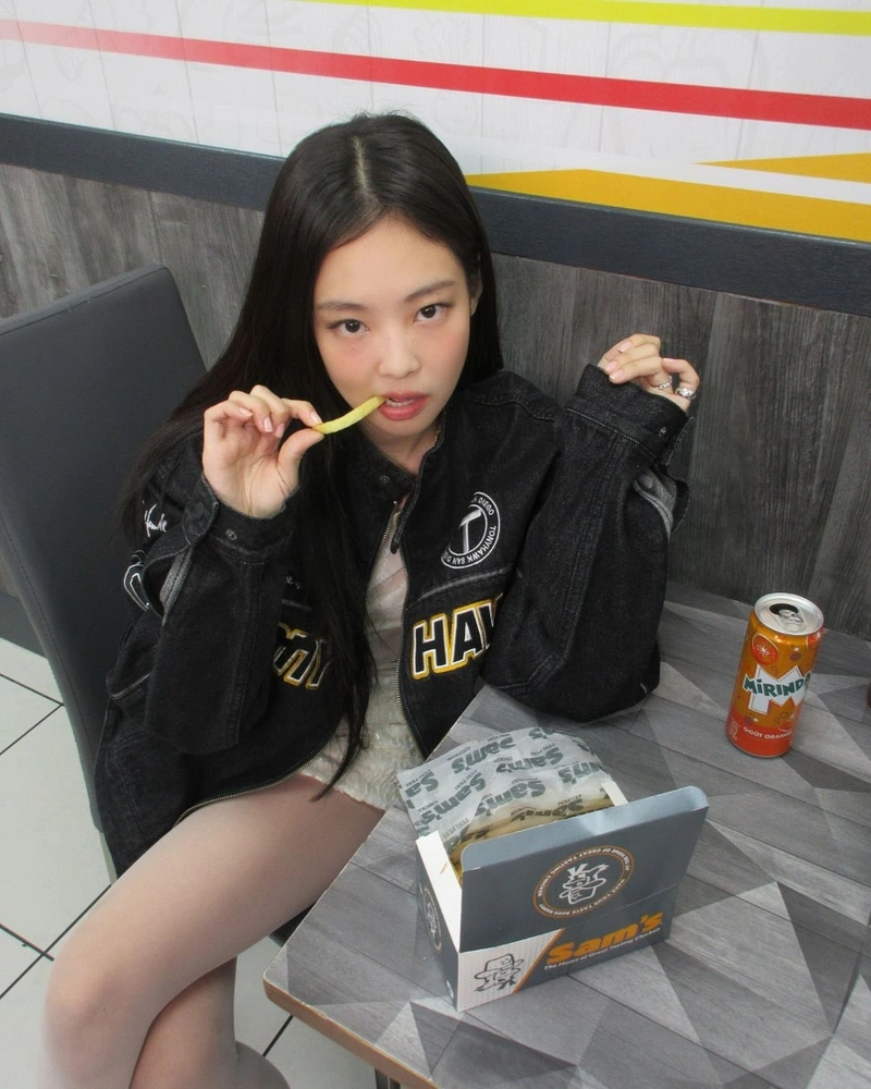 Ảnh Jennie BlackPink gợi tình với thân hình nóng bỏng