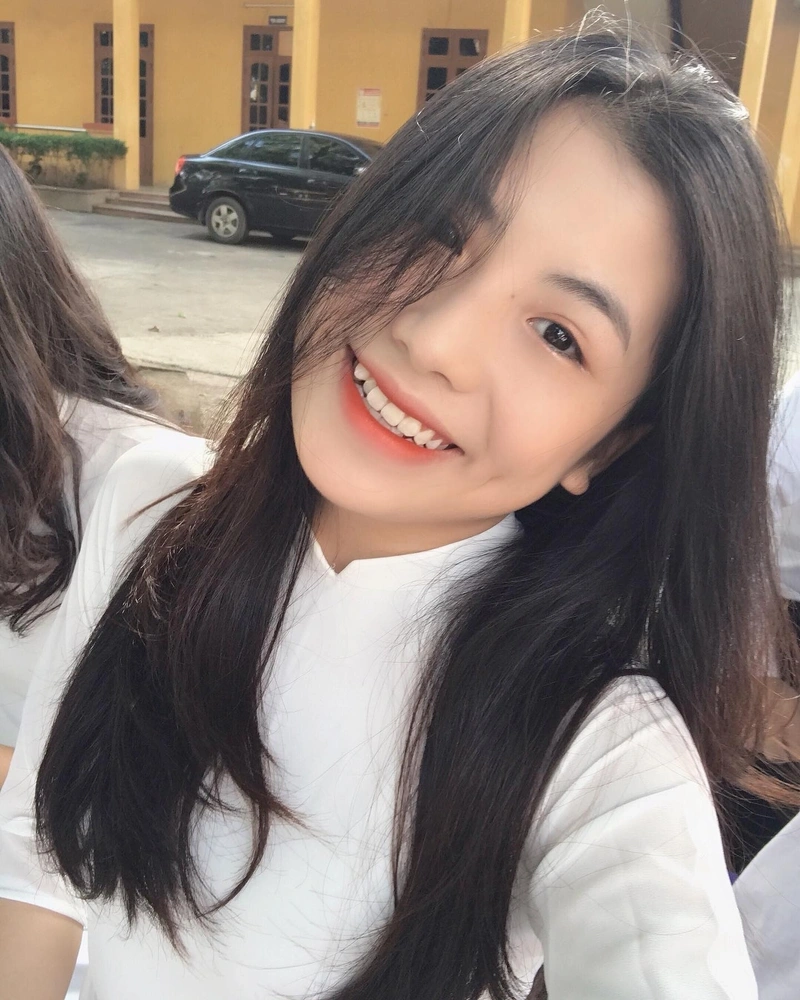 Ảnh hot girl Nguyễn Ngọc Quỳnh khoe vòng ba quyến rũ đầy đặn