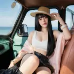 Cô giáo hương bikini sexy mang diện mạo duyên dáng