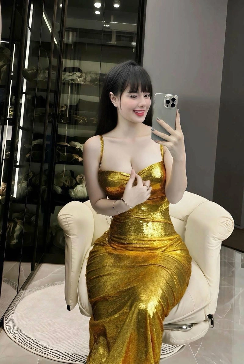 Cô giáo hương bikini sexy mang vẻ ngoài trẻ trung