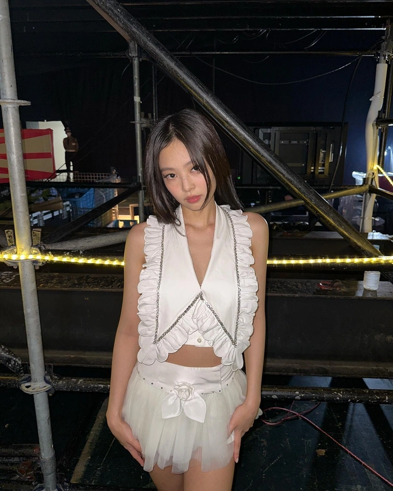 Hình Jennie cởi đồ khoe thân hình dâm dục siêu nét