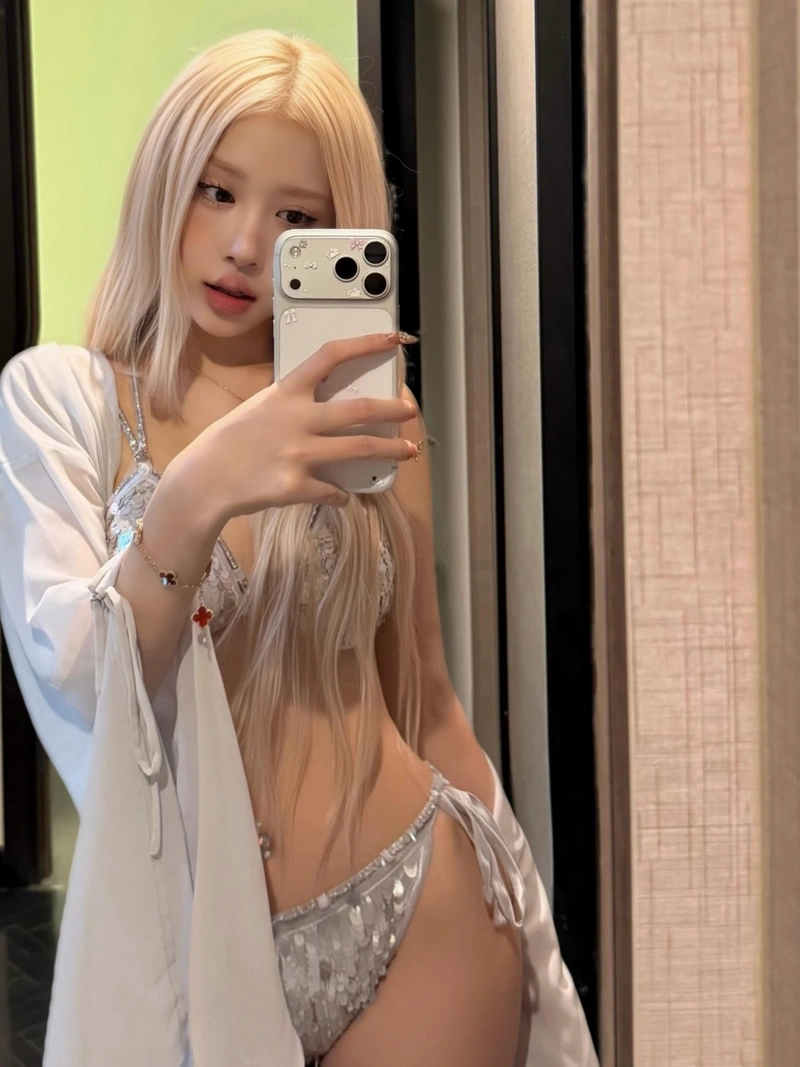 Hình Lê Huyền Diệu mặc bikini sexy 2K